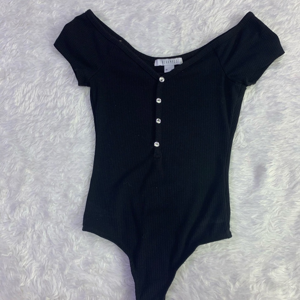 one piece black top
